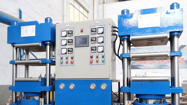 Rubber Vulcanizing Machine